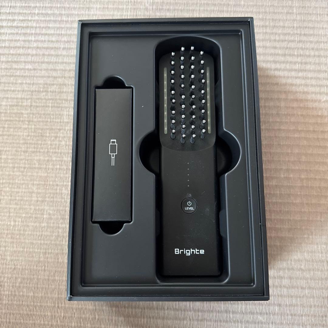 Brighte エレクトリックブラシ LEDライト機能 月額5,380円レンタルプラン：Brighte ELEKI BRUSH EMS 佐々木希愛用